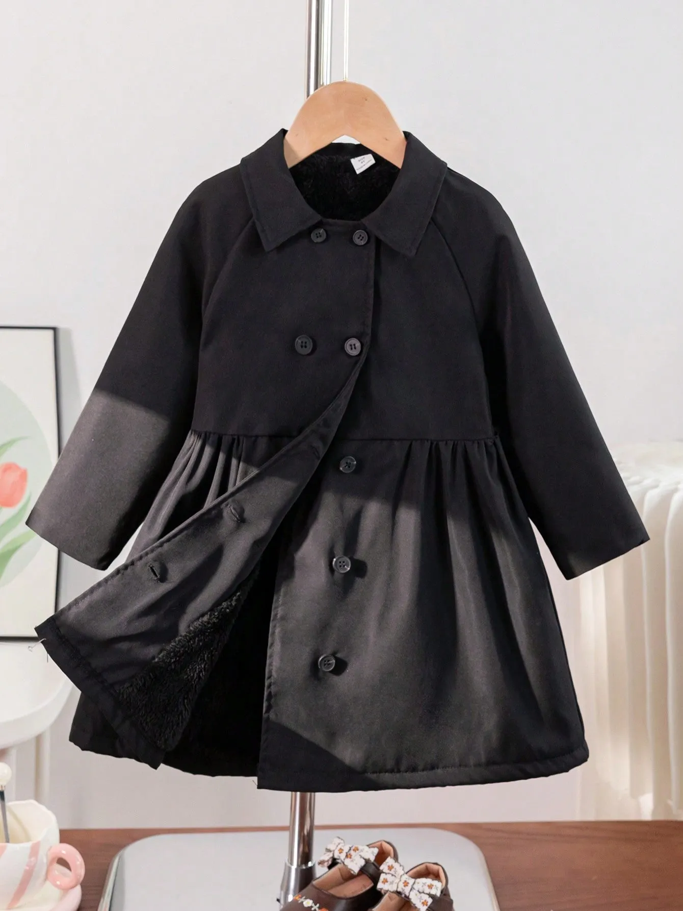 SHEIN Young Girl Raglan Sleeve Double Breasted Teddy Lined Coat FD