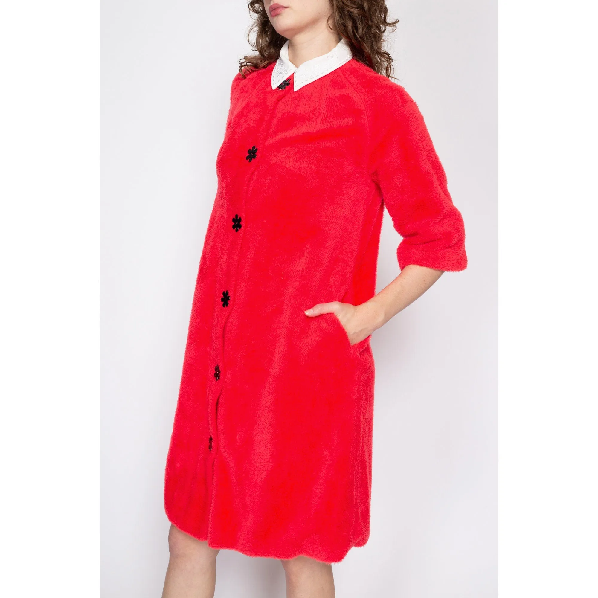 Small 60s Pink Plush Flower Button Robe