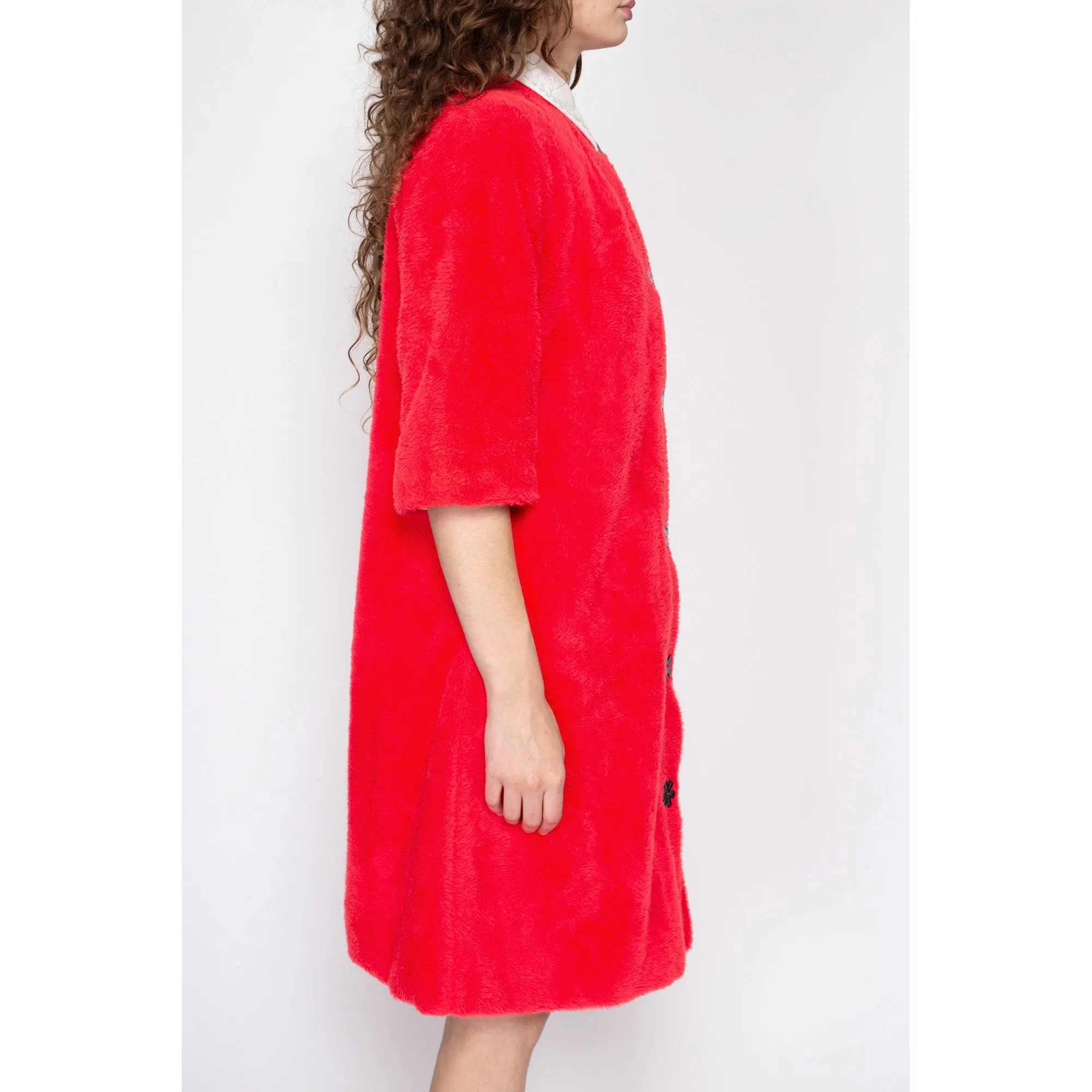 Small 60s Pink Plush Flower Button Robe